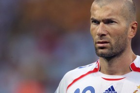 乐鱼体育登录-惊险逆转：谁能成就“黑马奇迹”？